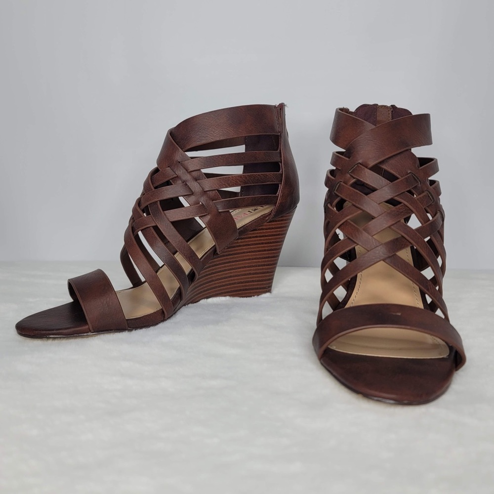 JustFab Kier Brown Wedge Sandals NWOB Sz. 9